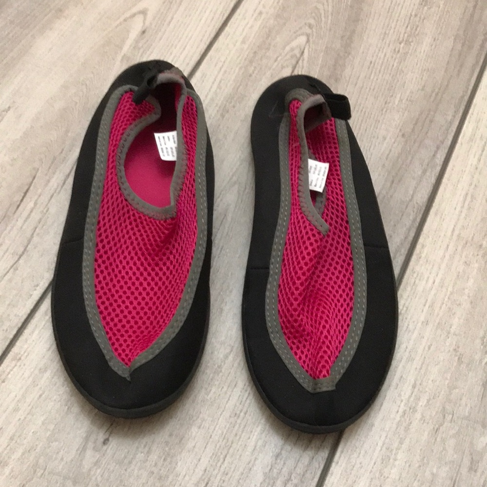 Water shoes